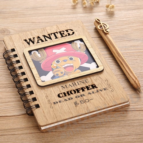 Аниме блокнот Ван Пис (Тони Тони Чоппер) в деревянной обложке ретро (в комплекте ручка с объемной фигуркой) / One Piece (Tony Tony Chopper)